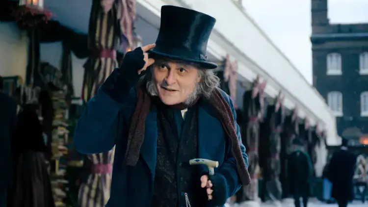 Johnny Depp crée la surprise à la Comic-Con en Ebenezer Scrooge
