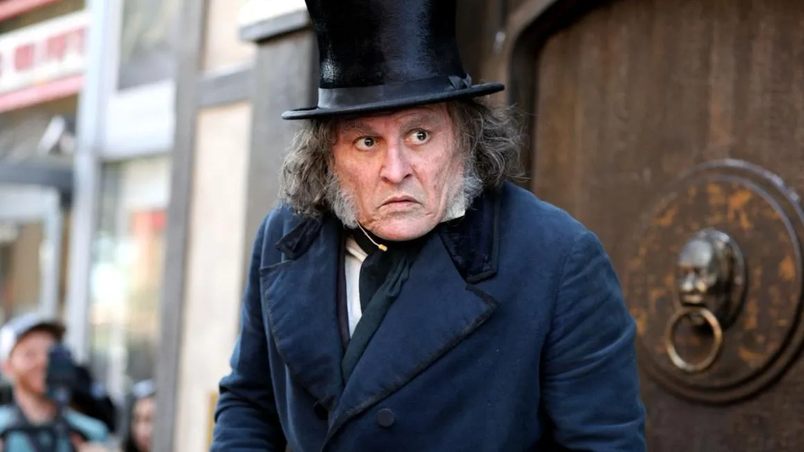 Ebenezer Scrooge : date, casting, histoire, tout savoir sur le Scrooge qui signe le grand retour de Johnny Depp