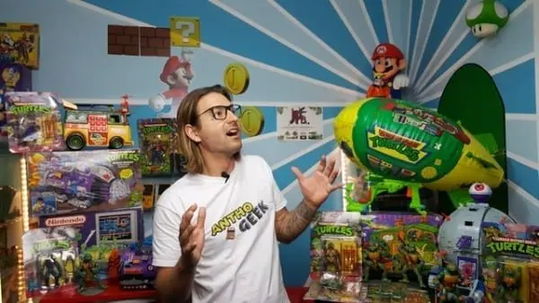 ANTHOGEEK: Toy story d’un youtubeur.