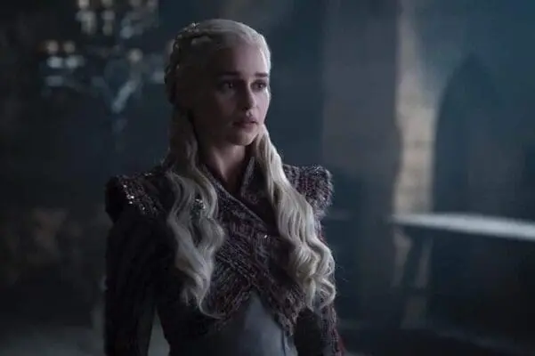 Accrochez-vous : L’épisode 5 (S8) est démentiel d’après Emilia Clarke !