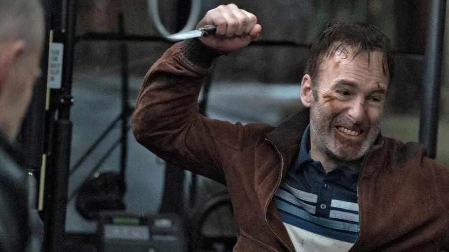 Nobody: Odenkirk rend coup pour coup.